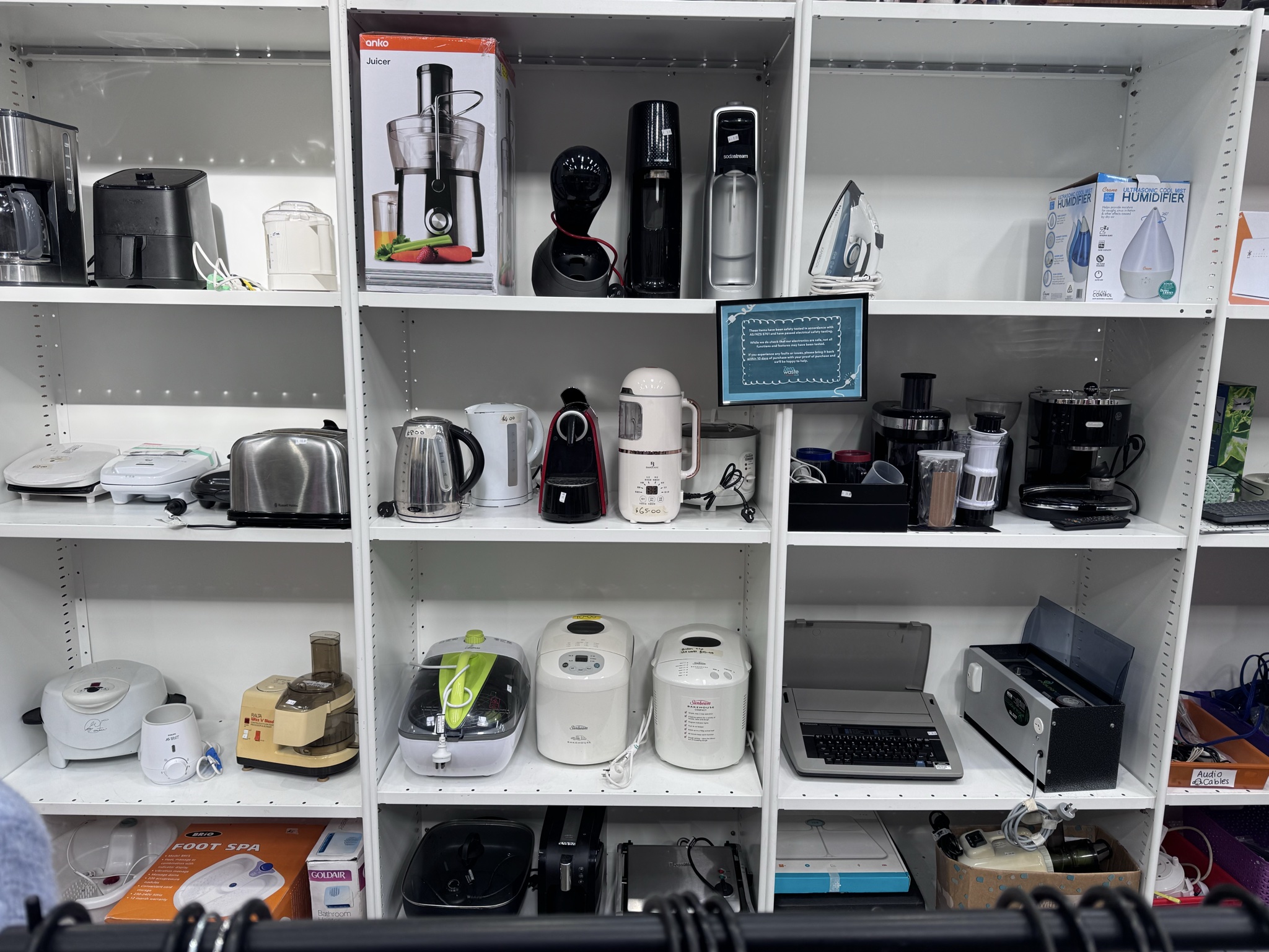 Treasuries left behind today at the Zero Waste Hub this place is so great!