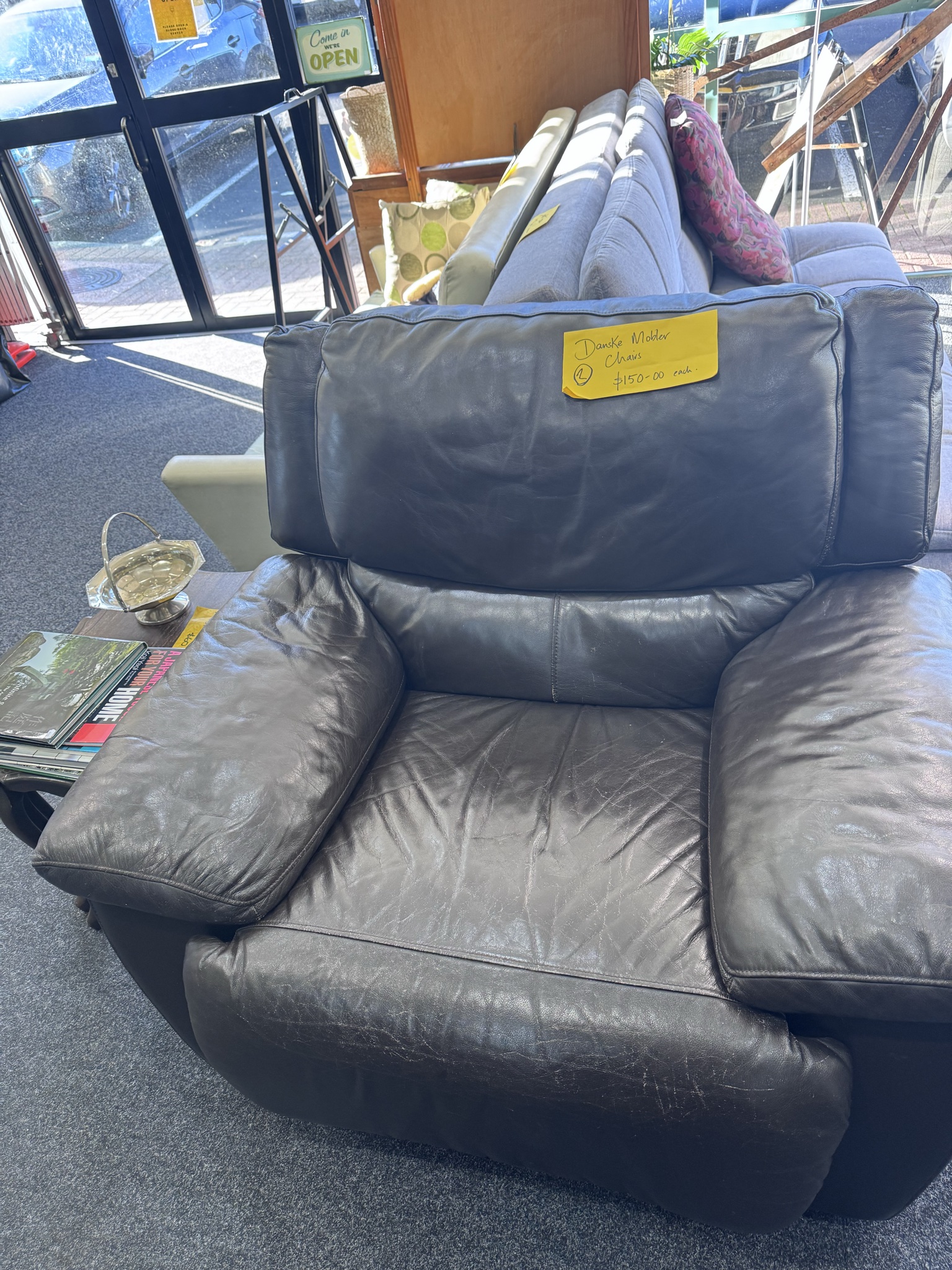 Probably the best in this cluster- huge selection of corners especially men’s wear, well laid out, lots for kids, collectables, sports gear, great prices.