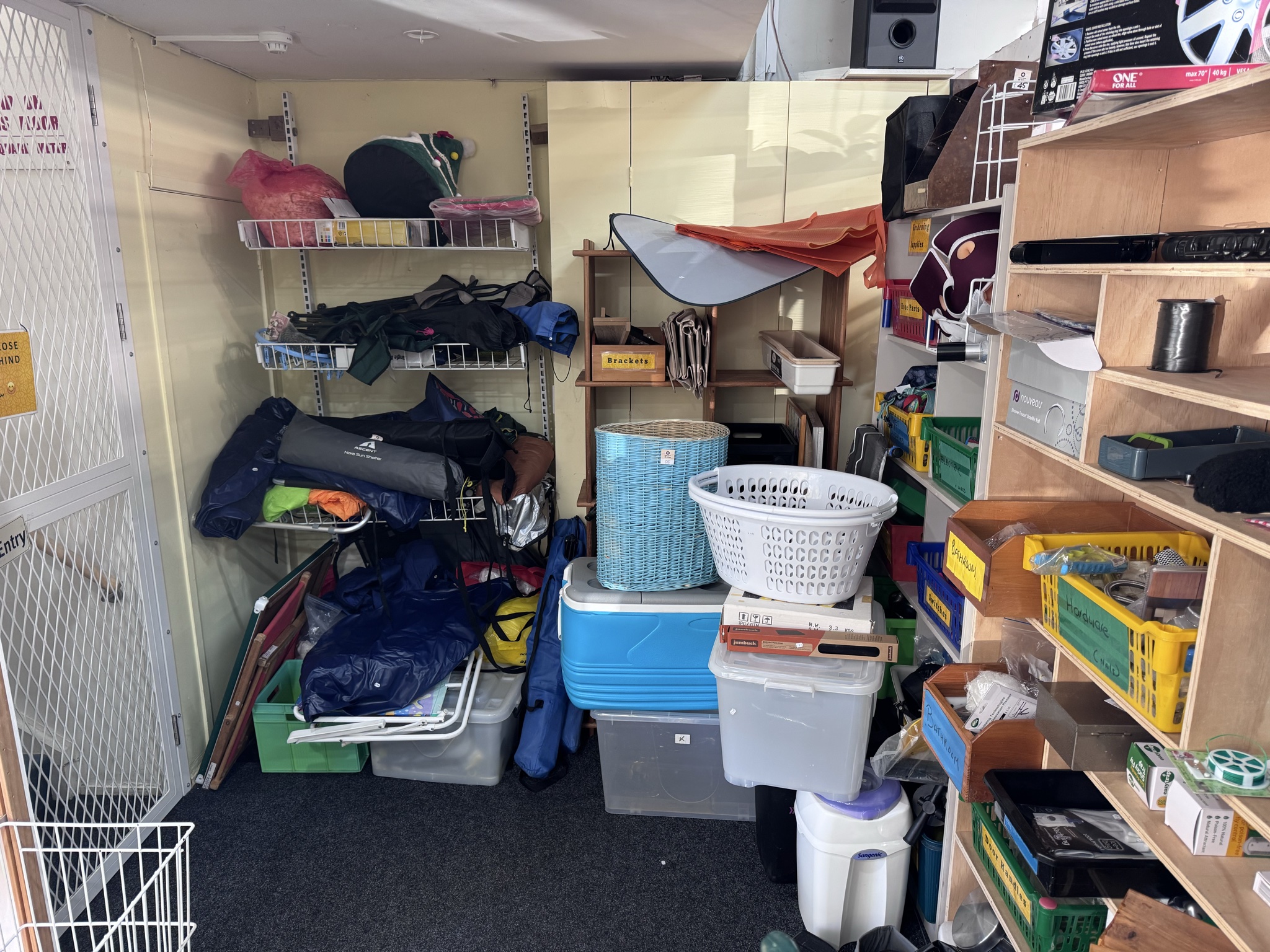 Probably the best in this cluster- huge selection of corners especially men’s wear, well laid out, lots for kids, collectables, sports gear, great prices.
