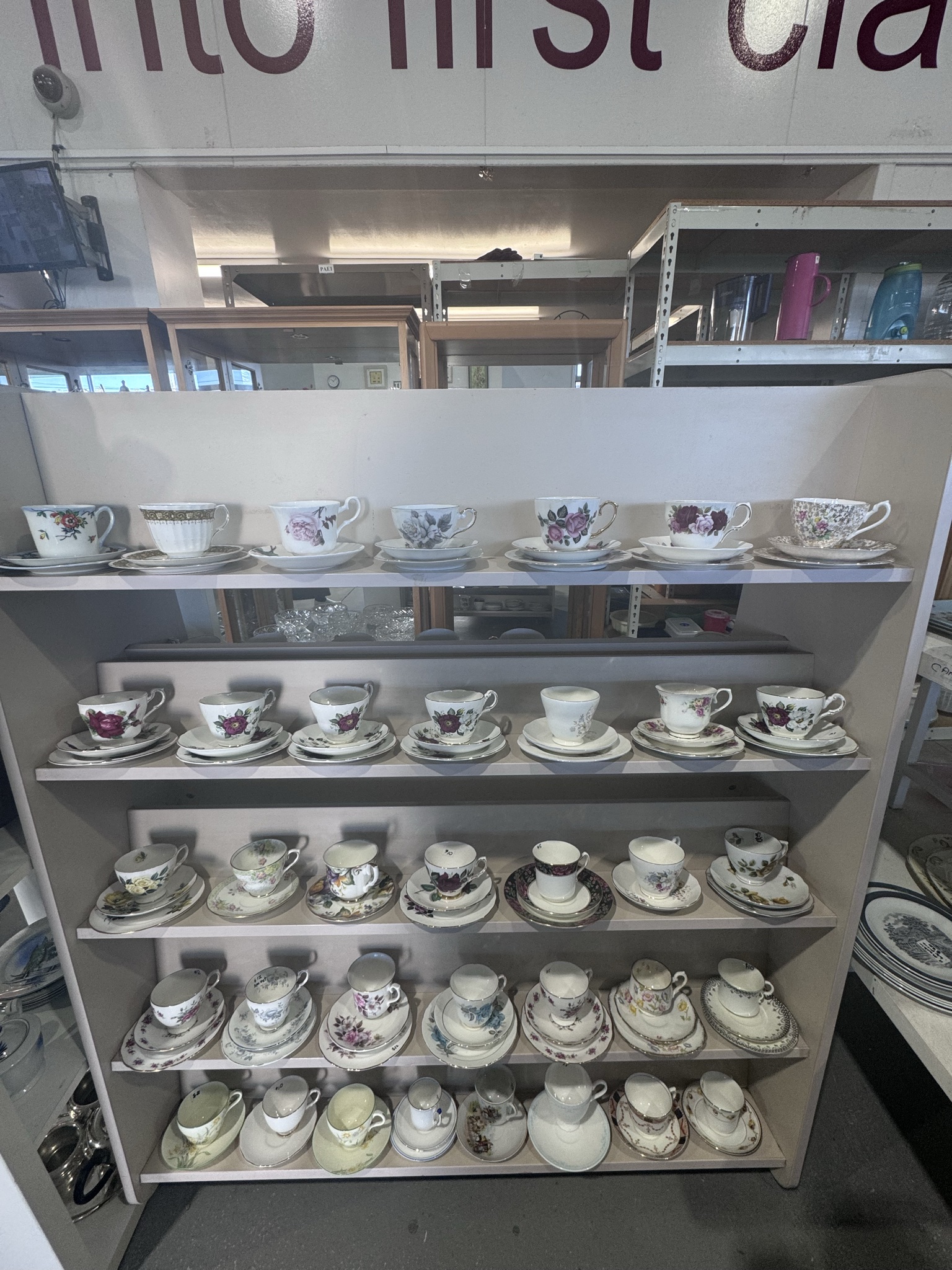 This store is massive, affordable and always well organised. The place to go for electrical, furniture, crockery & glassware, ladies clothes, sports gear, toys, cushions and linen for sure