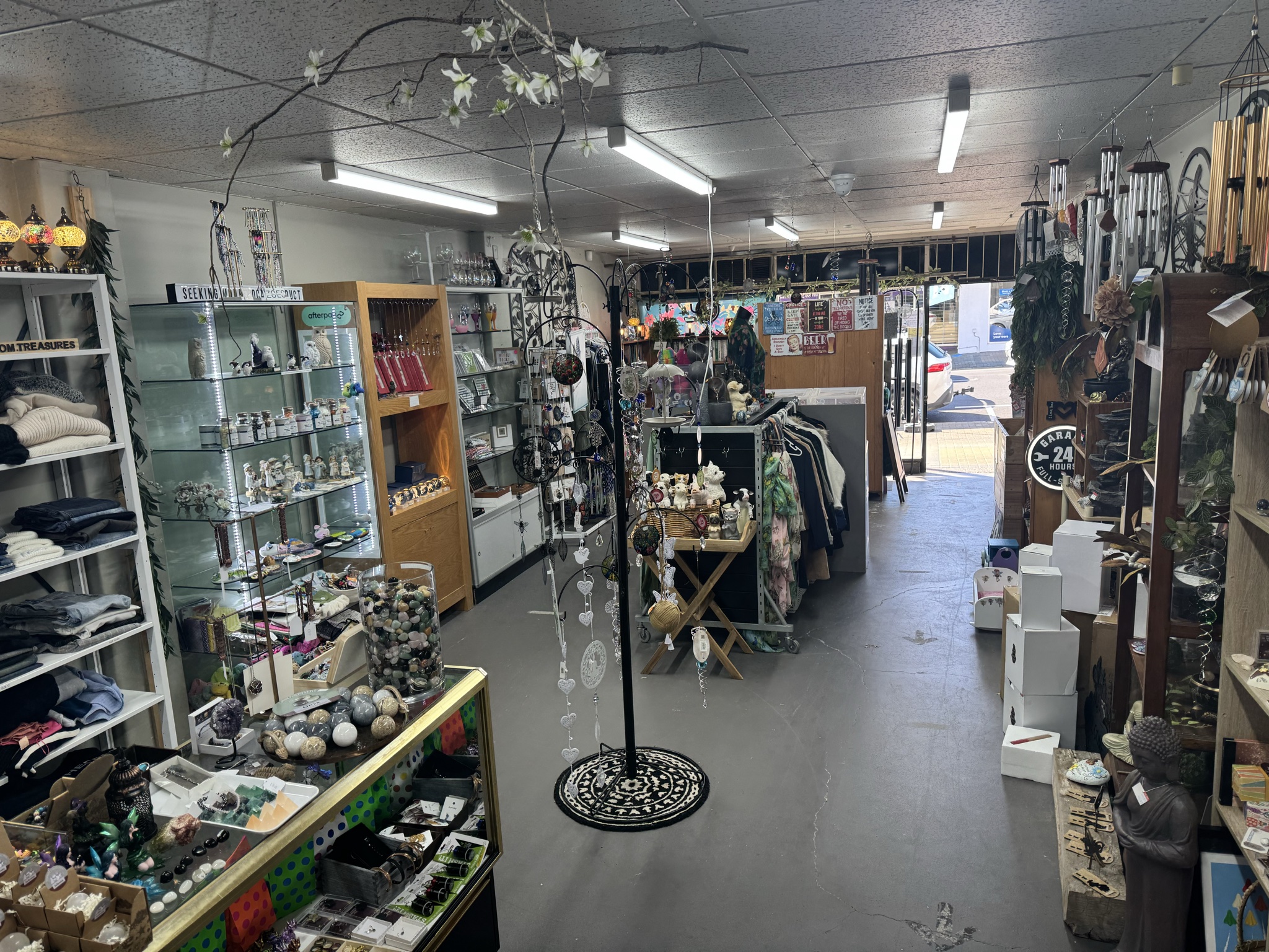 Hybrid designer resale and gift store tucked inside ‘What’s In Stock’ at bottom of town. Prices in $30-50 range. Well curated ladies stuff and I loved the gift section for something different
