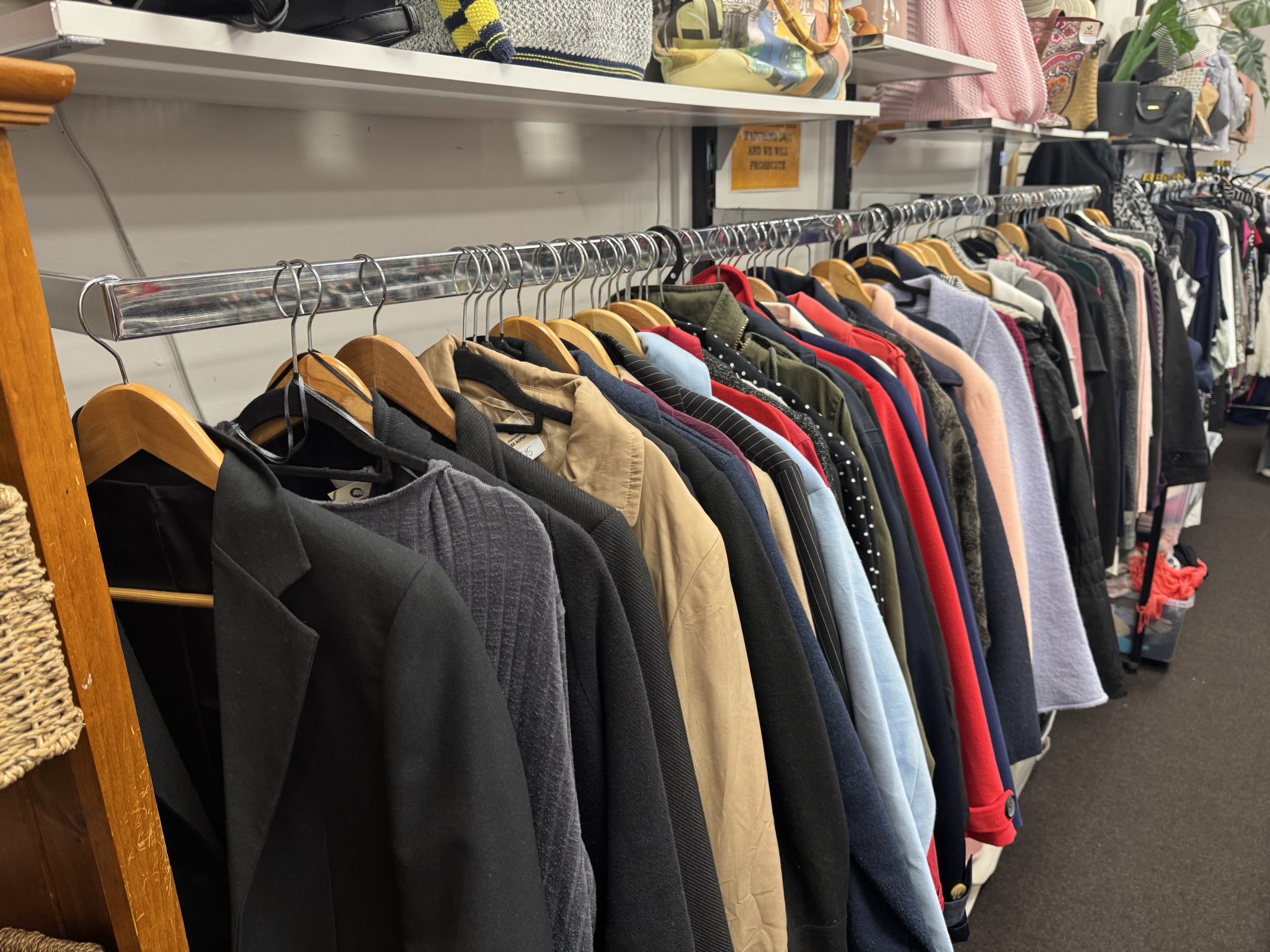Highlights: Jewellery, Shoes, Books and Clothes- nicely organised by size and colour. Prices are very approachable. Probably the best op shop in Puke for clothes.