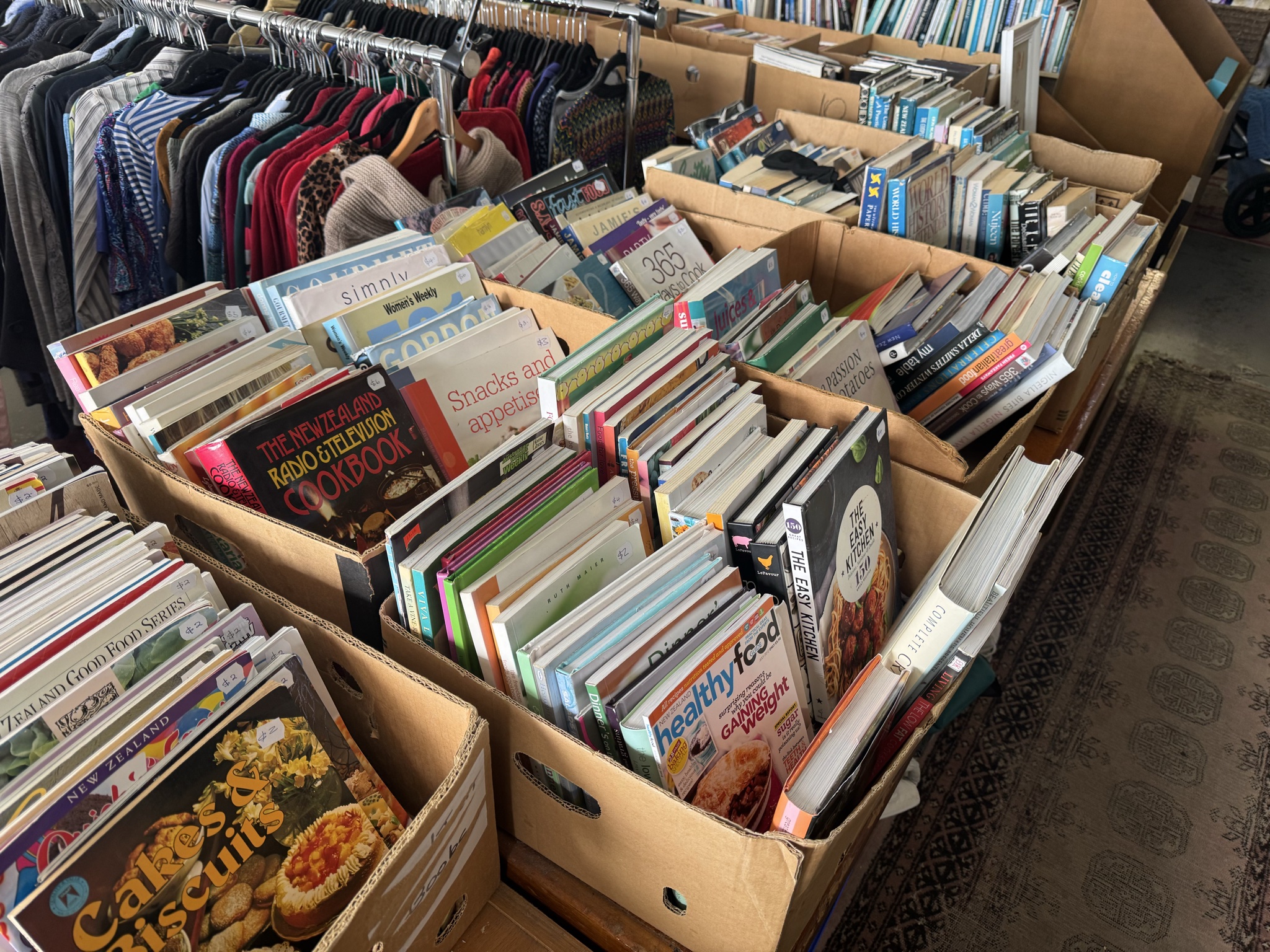 Highlights: Jewellery, Shoes, Books and Clothes- nicely organised by size and colour. Prices are very approachable. Probably the best op shop in Puke for clothes.
