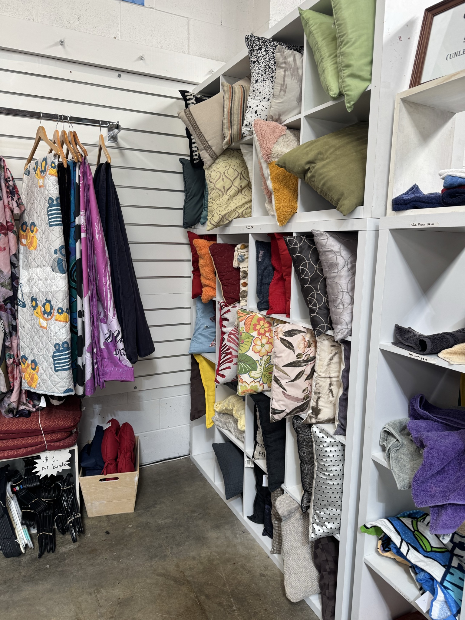 High quality esp in artwork, bric’a’brac and clothes, good prices.
