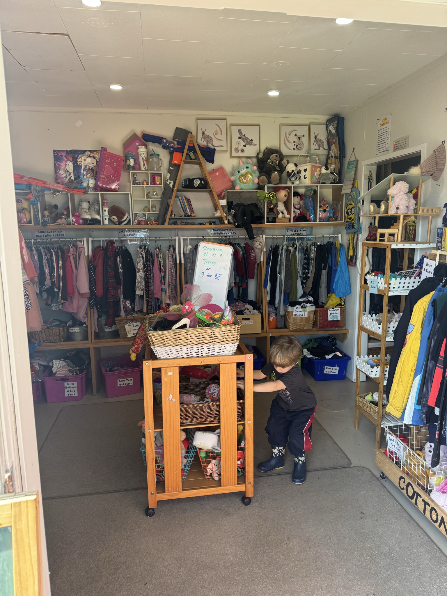Great little community op shop with very approachable prices, big kids area and a lovely community garden next door to have a snack in. Loved our little mission out there