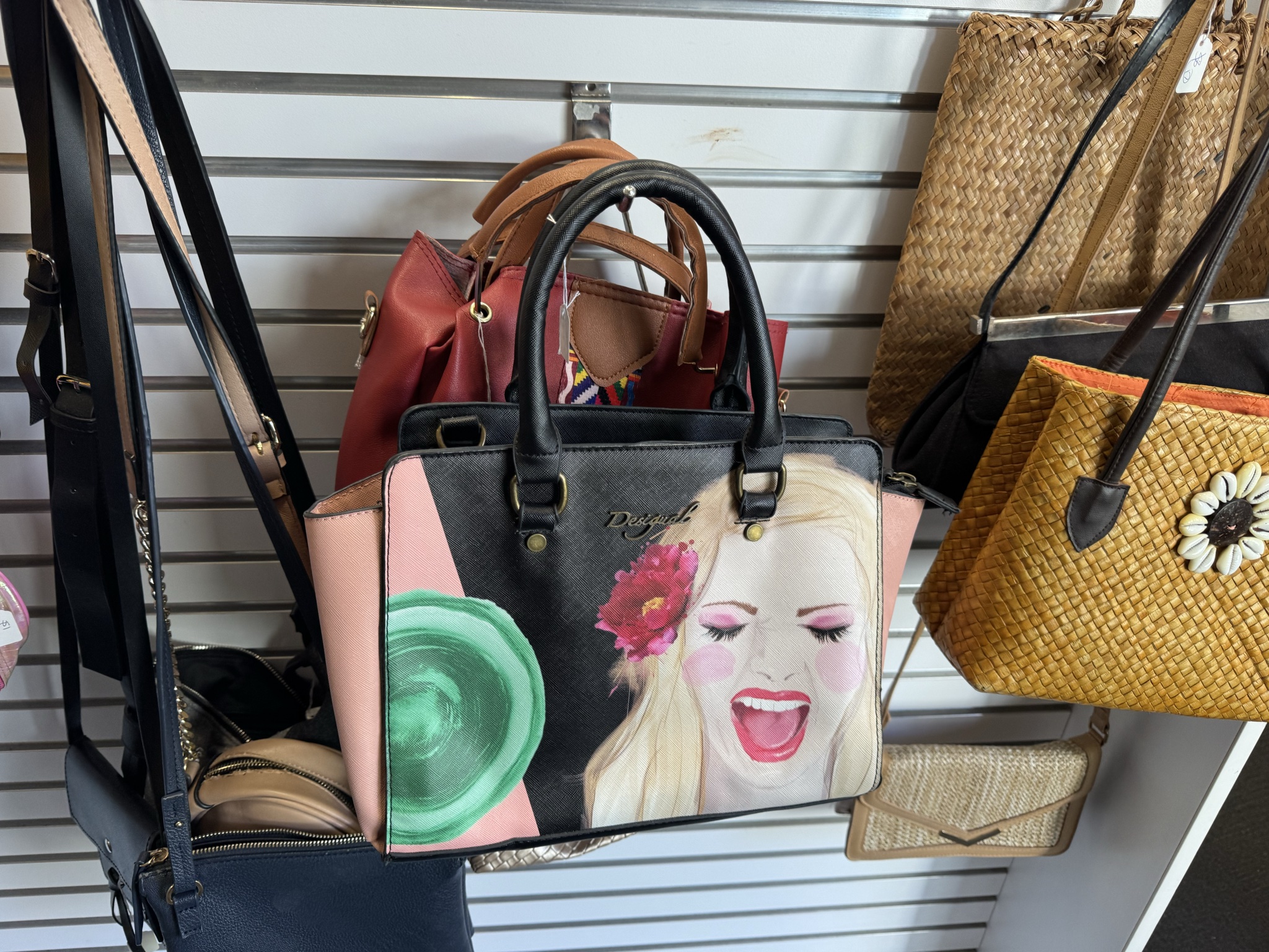 Across from the Wairau quartet this Hospice Shop has a great range of clothes ($5 sale), artwork, shoes, bags and is always worth a stop in