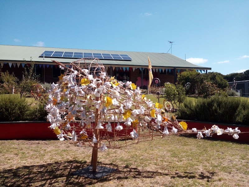 Check out Op Shop Venus Bay in Dumbalk North