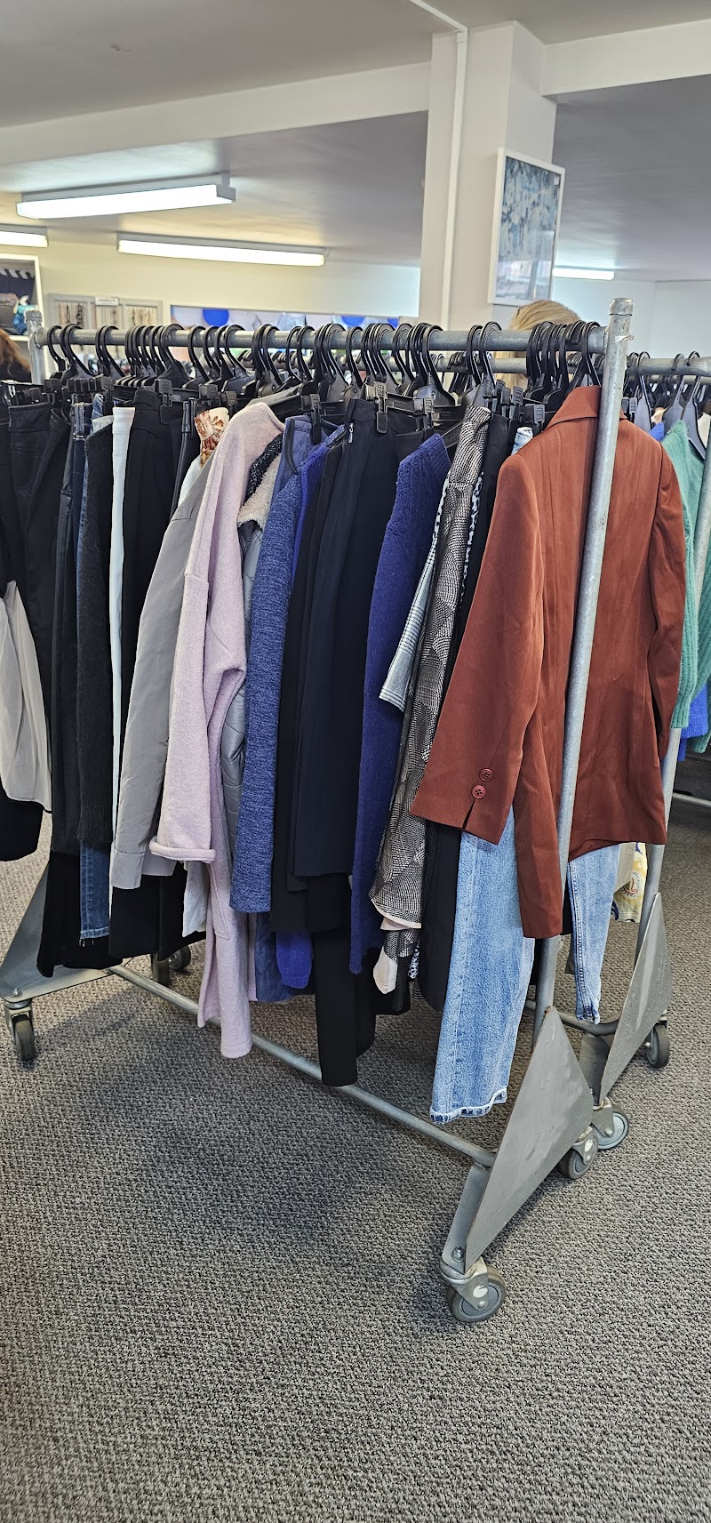 Check out Dove Hospice Mt Wellington Shop in Panmure