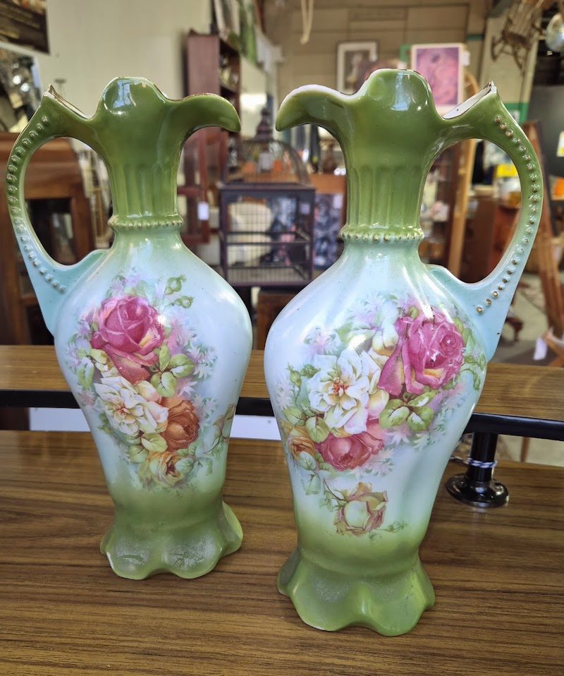 Check out Geppeto Share Repair Vintage Essendon in Essendon