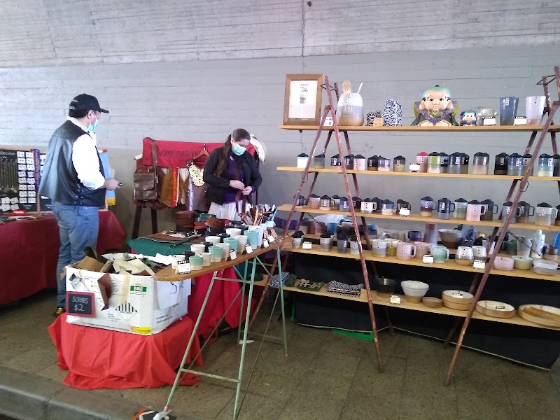 Check out Kirribilli Markets in Kirribilli