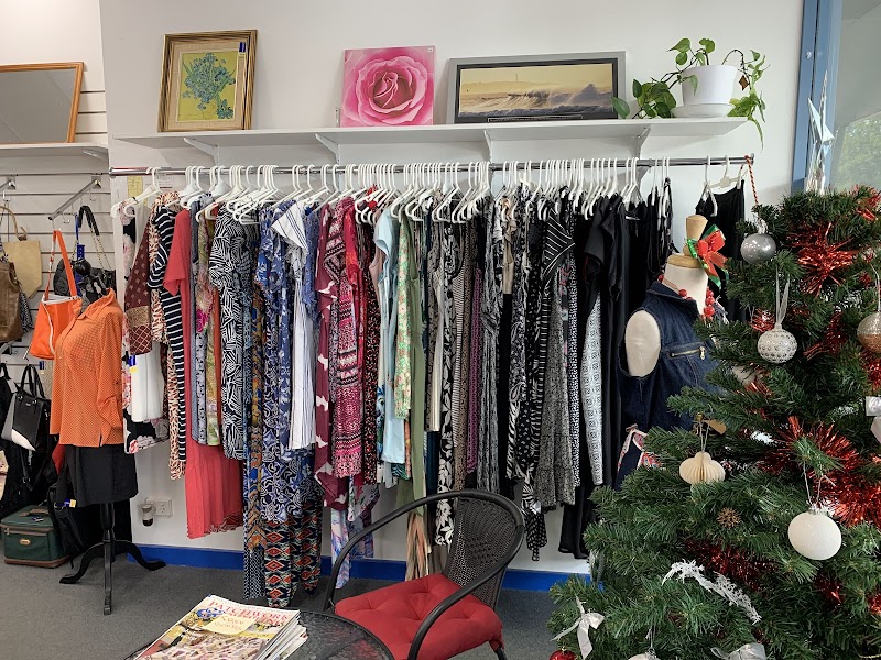 Check out Vinnies Tea Gardens in TEA GARDENS