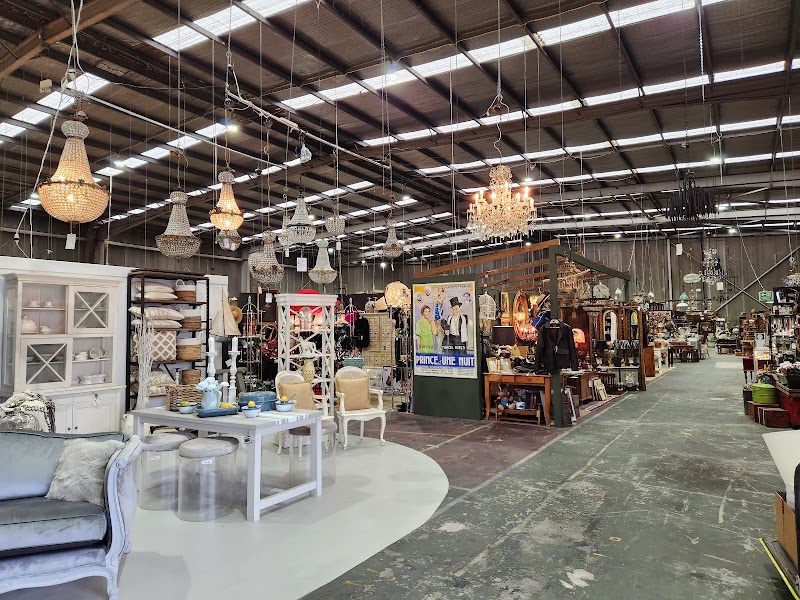 Check out That Vintage Emporium in Alexandria