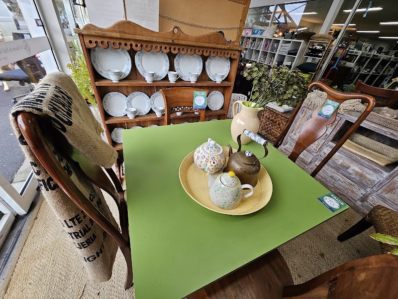 Check out Vinnies Hampton in HAMPTON