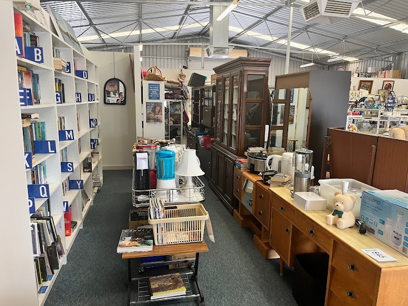 Check out Vinnies Rockingham Outlet in Rockingham