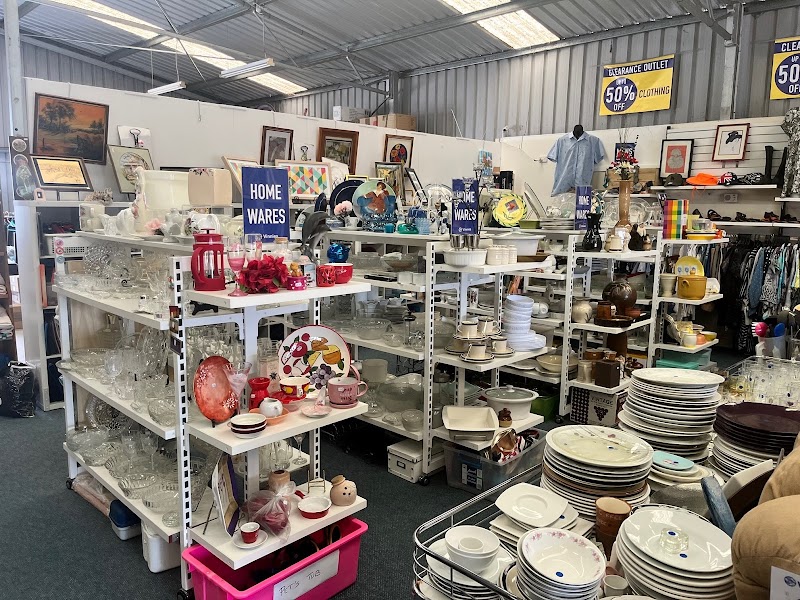 Check out Vinnies Rockingham Outlet in Rockingham