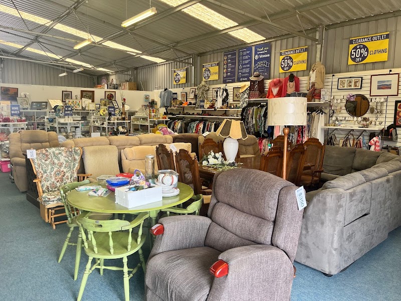 Check out Vinnies Rockingham Outlet in Rockingham
