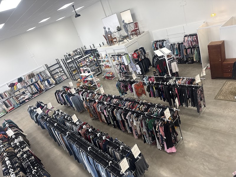 Check out Lifeline Shop Gympie in Gympie