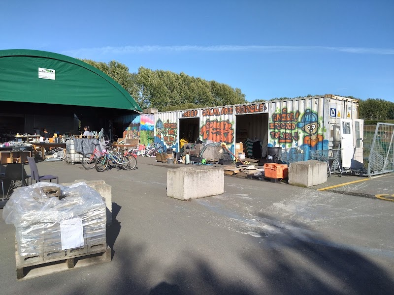 Check out Re-Use Shop in Tinwald