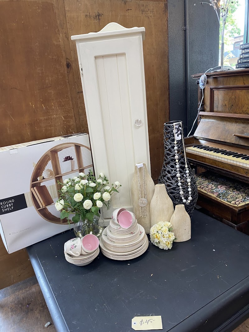 Check out Salvos Stores Watsonia in WATSONIA