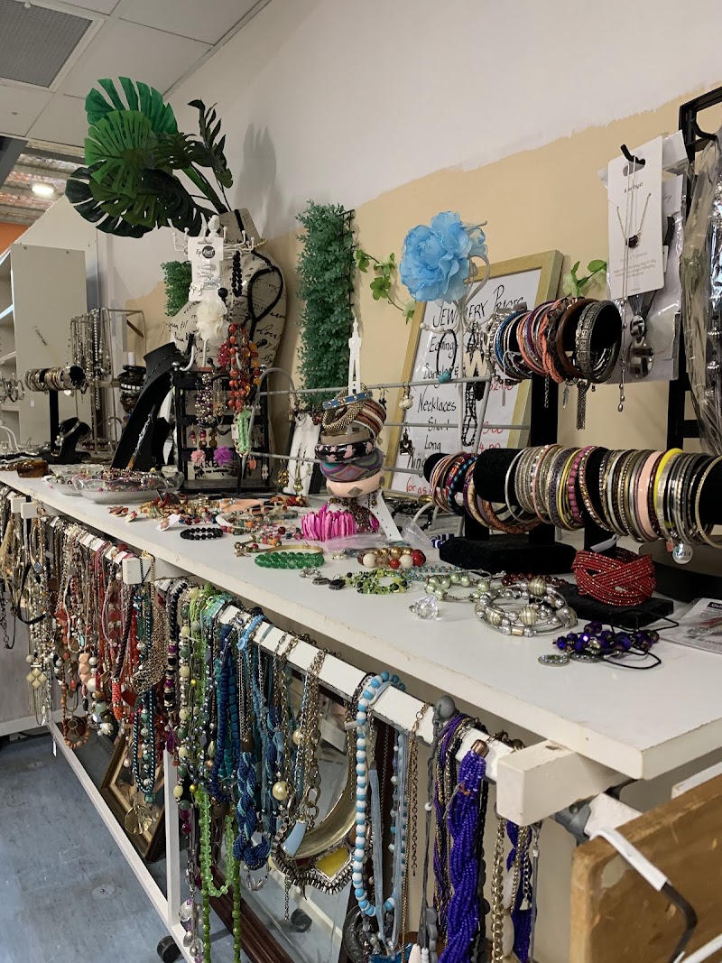 Check out Lifeline Shop Oxenford in Oxenford