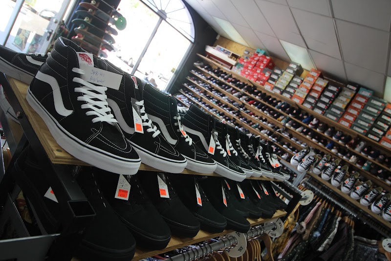 Check out Wear2 in Fremantle