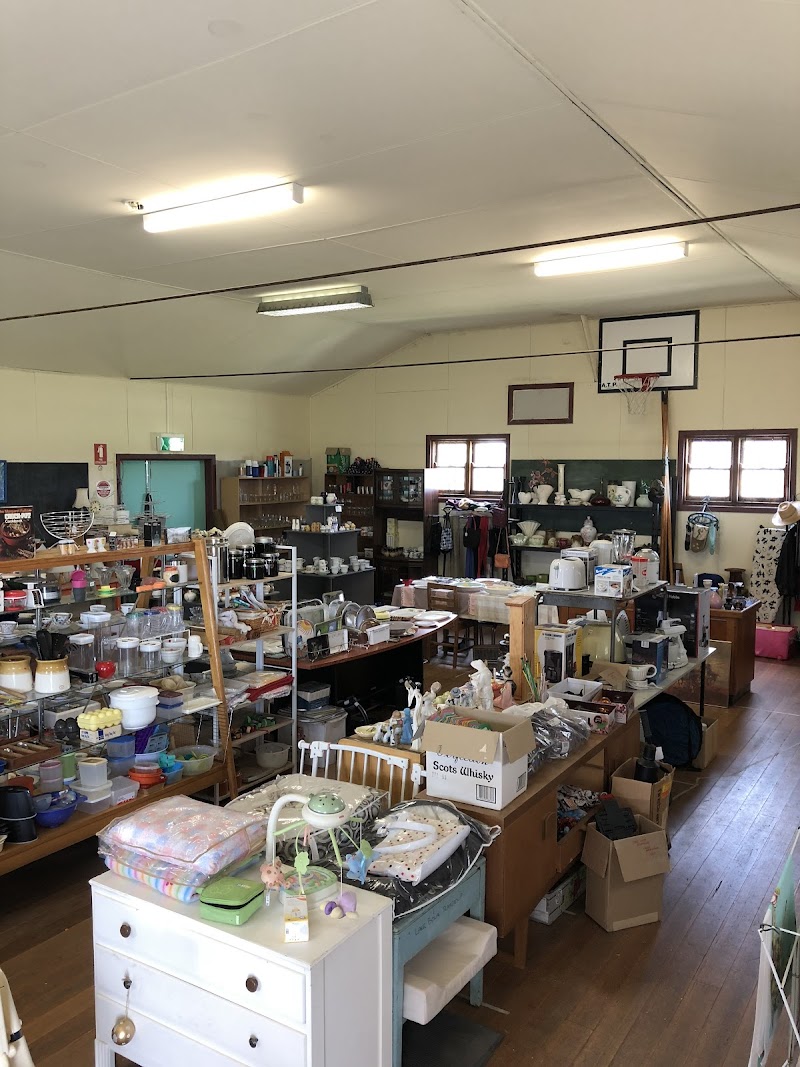 Check out The Treasure Hunter’s Hall Lake Bolac in Lake Bolac