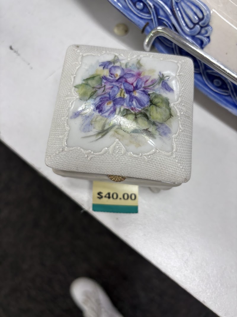 Check out Vinnies Narrabundah in NARRABUNDAH