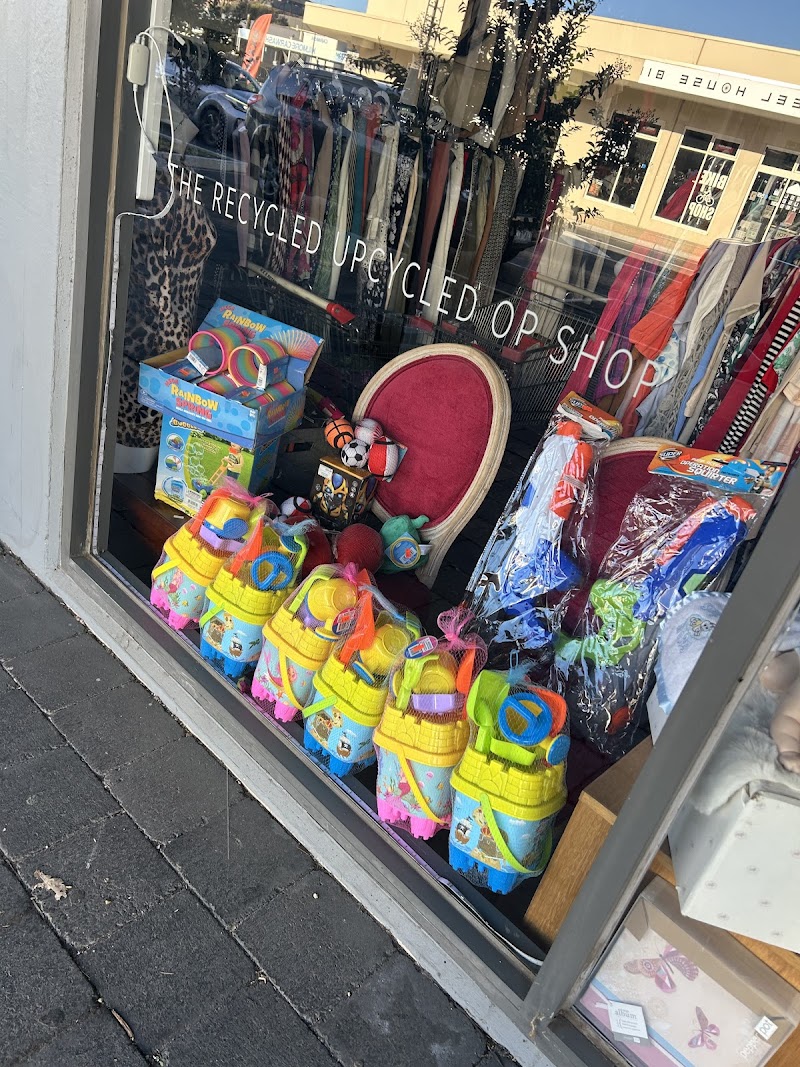 Check out Rotary Recycle Op Shop in Kilmore