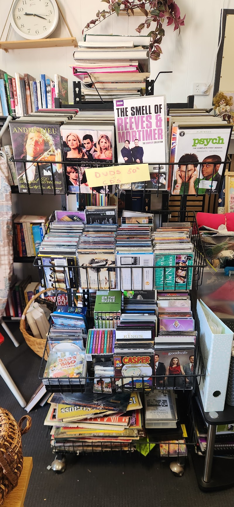 Check out Inglewood ambulance op shop in Inglewood