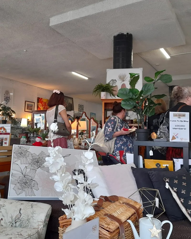 Check out Family Life: Cheltenham Opportunity Shop in Bayside Melbourne