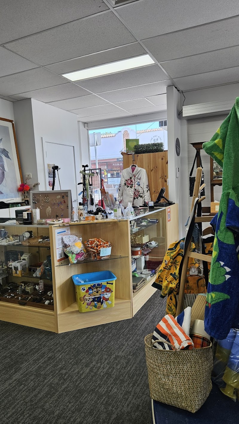 Check out Family Life: Cheltenham Opportunity Shop in Bayside Melbourne