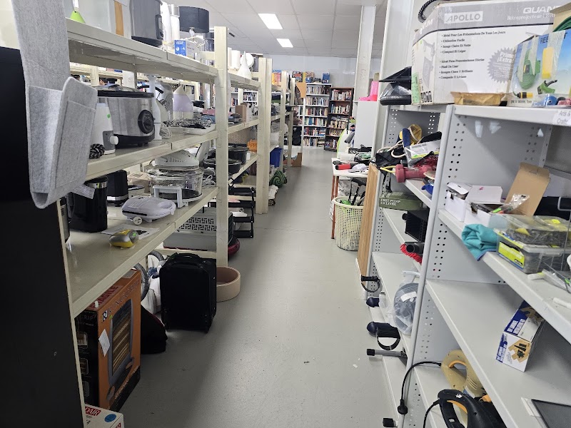 Check out Neighbours Aid – Op Shop Hervey Bay Pialba in Pialba