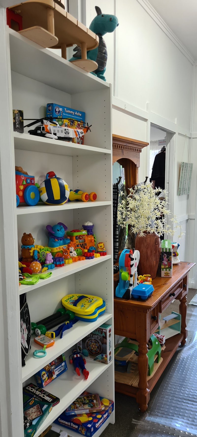 Check out Lavender Cottage Preloved Boutique in Penrith-Katoomba corridor