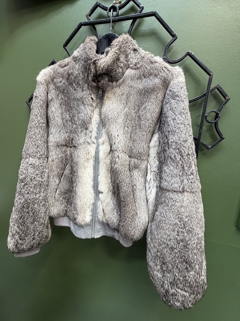 Check out Threads and Thrills Vintage in Woolston