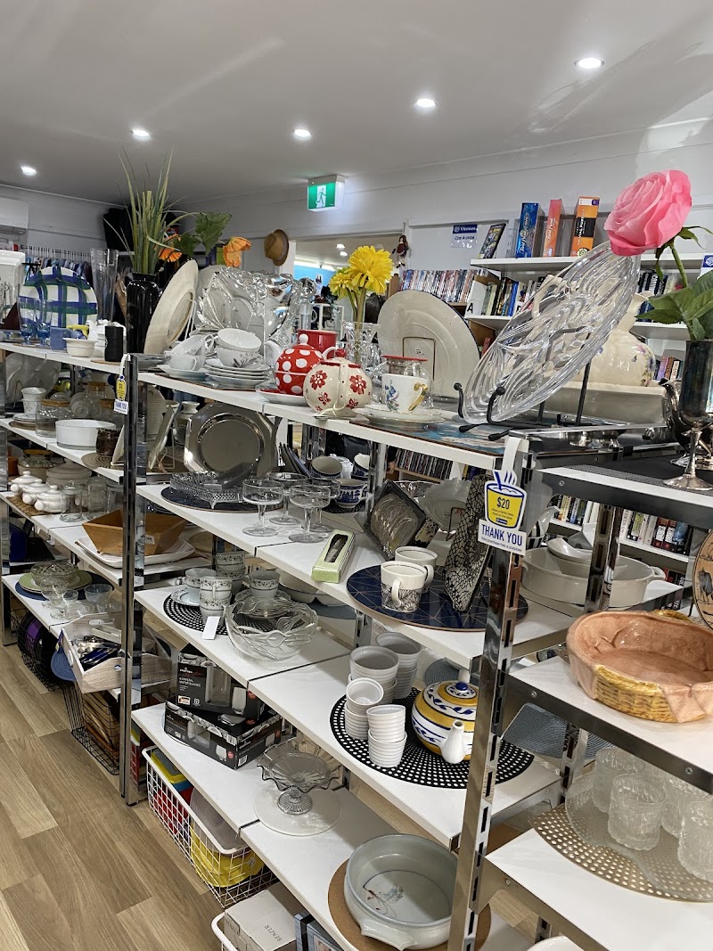 Check out Vinnies Dural in DURAL