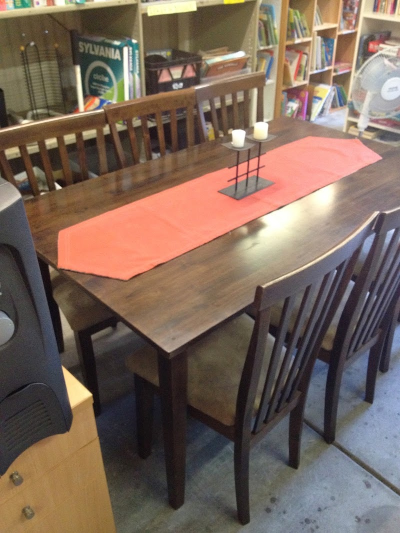Check out Canungra Op Shop in Canungra
