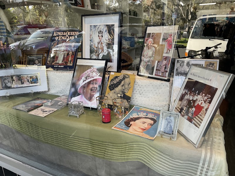 Check out DVCS Op Shop Macleod in Macleod