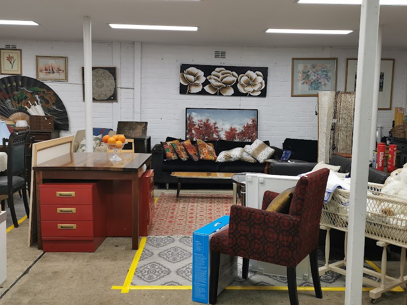 Check out Vinnies Crows Nest in CROWS NEST