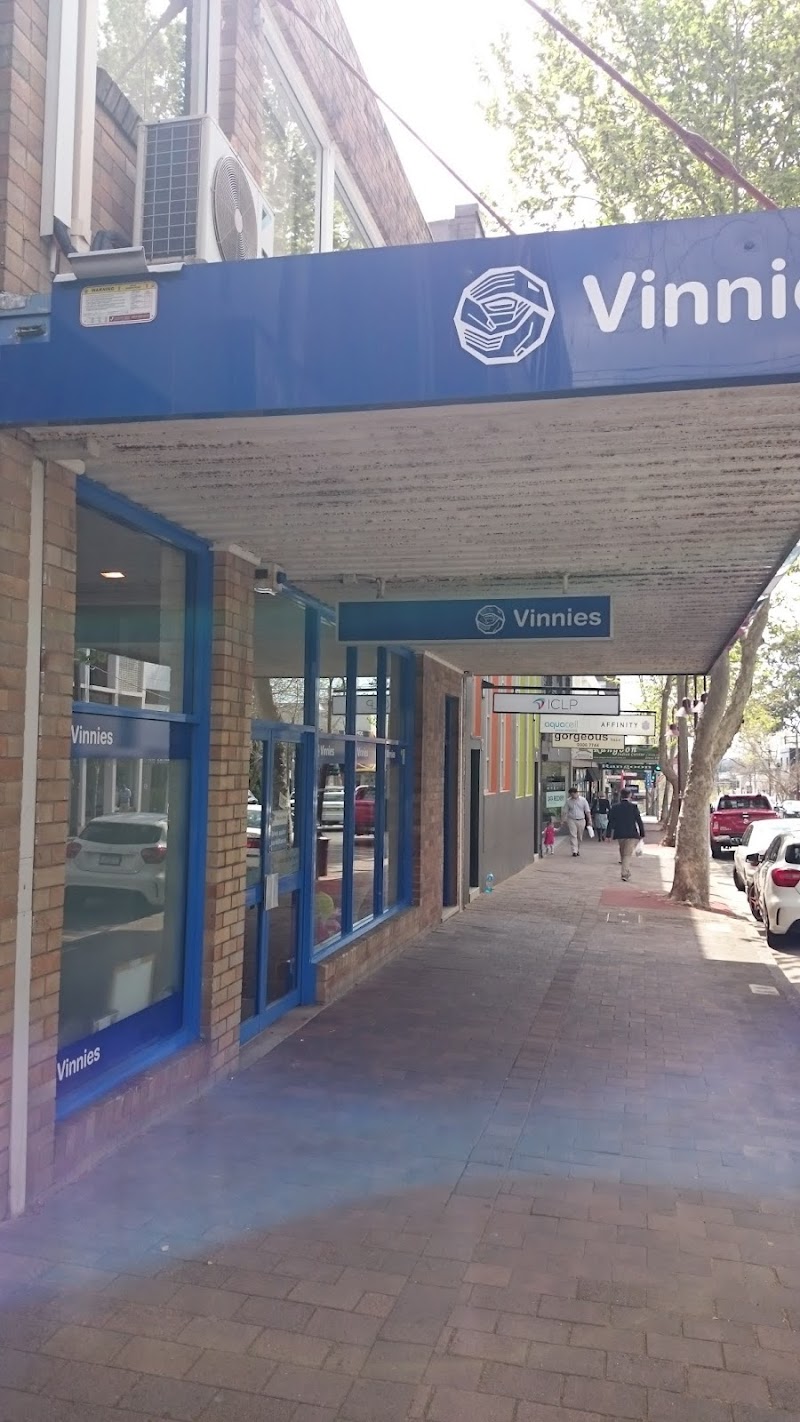 Check out Vinnies Crows Nest in CROWS NEST