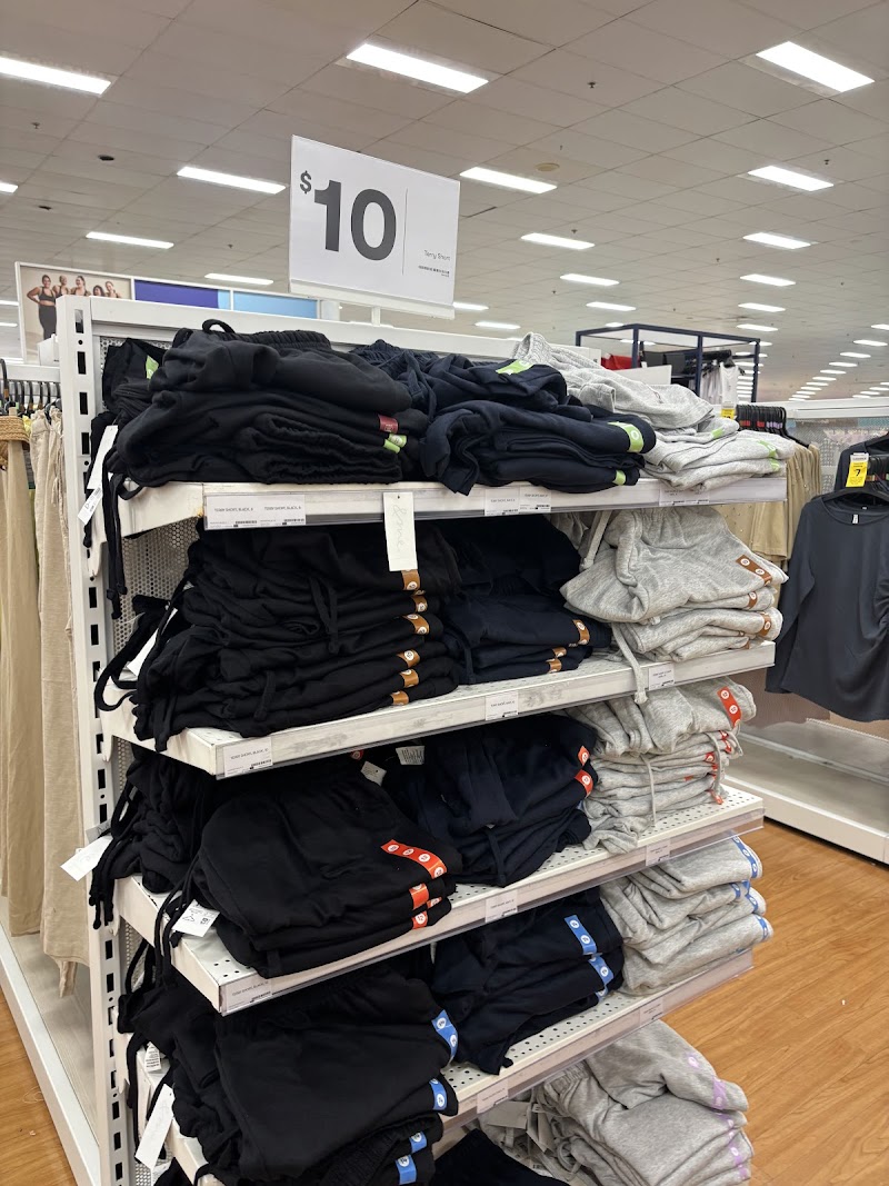 Check out Lifeline Mackay – Creek St, (Furniture & Clothing) – 23 Creek St in Mackay
