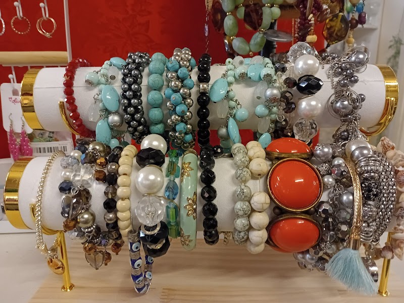 Check out Op shop Bindoon in Bindoon