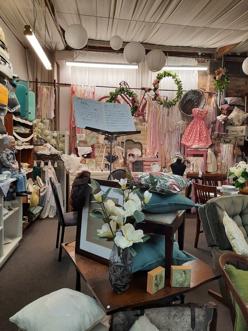 Check out St John Op Shop Paeroa in Paeroa