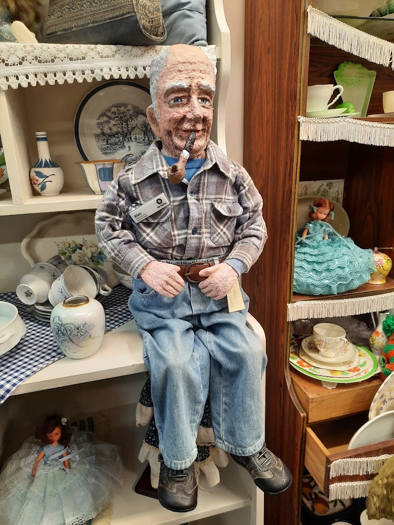 Check out St John Op Shop Paeroa in Paeroa