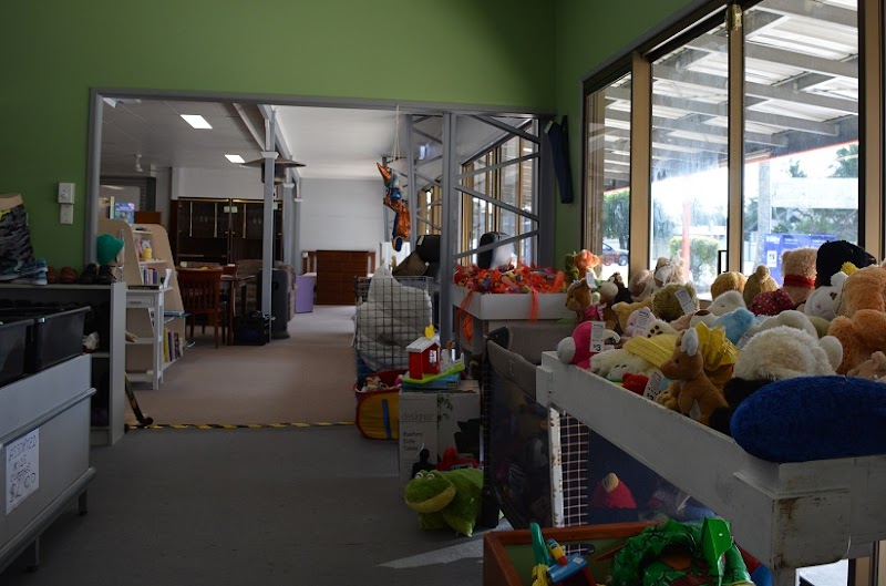 Check out Lifeline Shop Tinana in Tinana