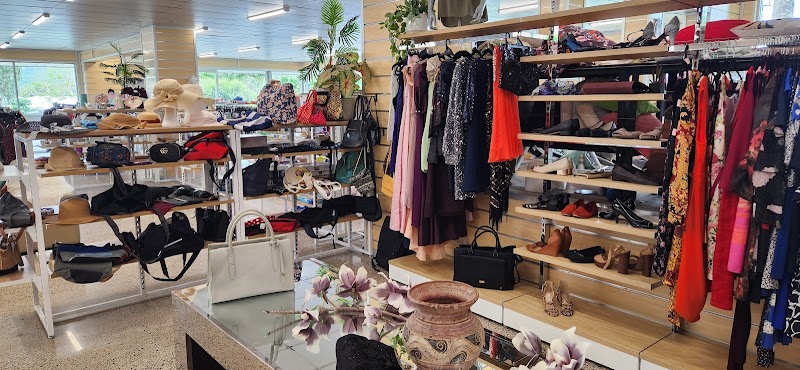 Check out Vinnies Airlie Beach in Cannonvale