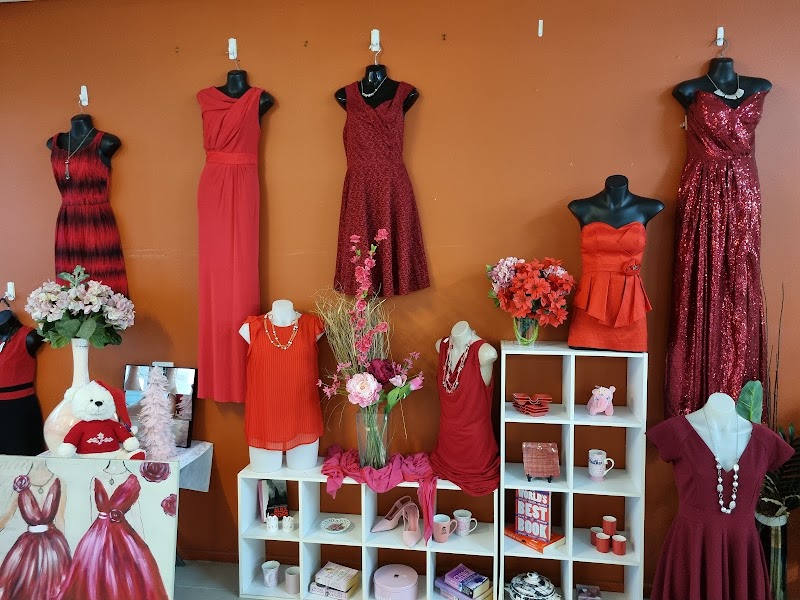 Check out Vinnies Airlie Beach in Cannonvale
