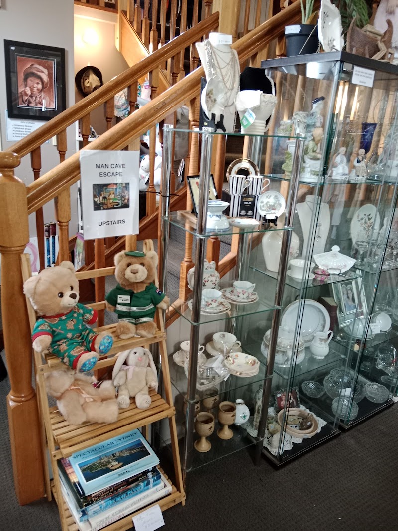 Check out RSPCA Op Shop North Tamborine in North Tamborine