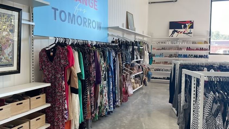 Check out Salvos Stores Carseldine in GEEBUNG