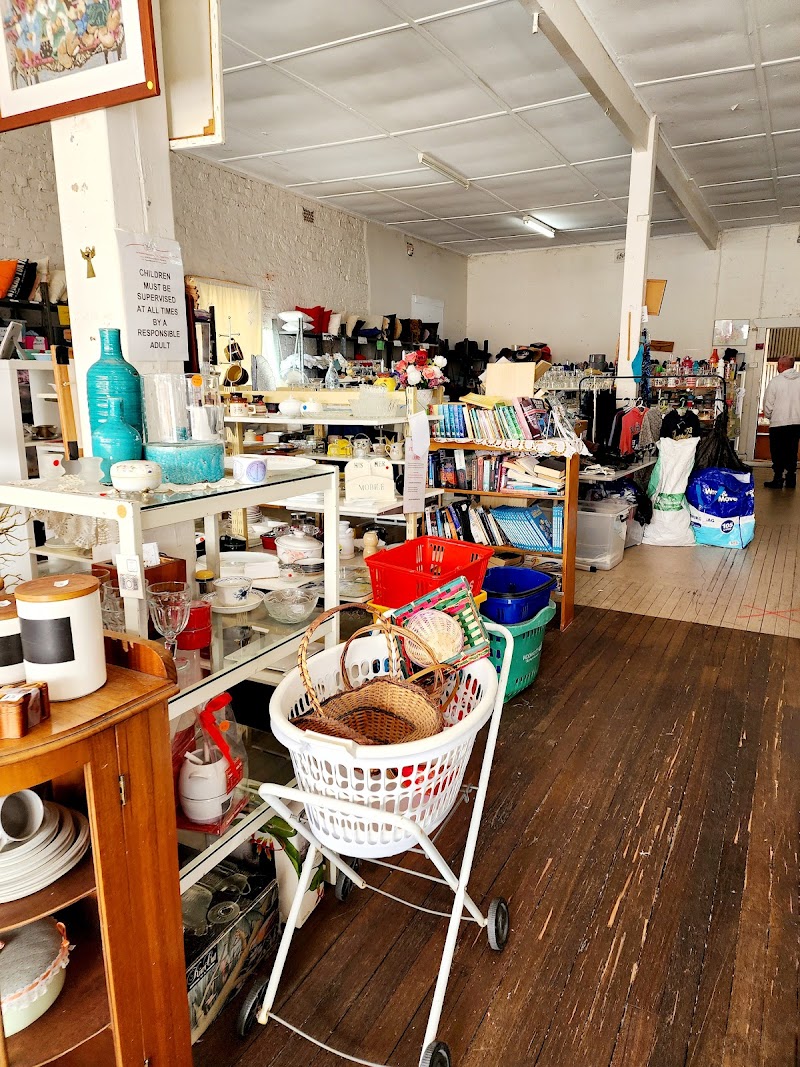 Check out RDA Cowra Op Shop in Cowra