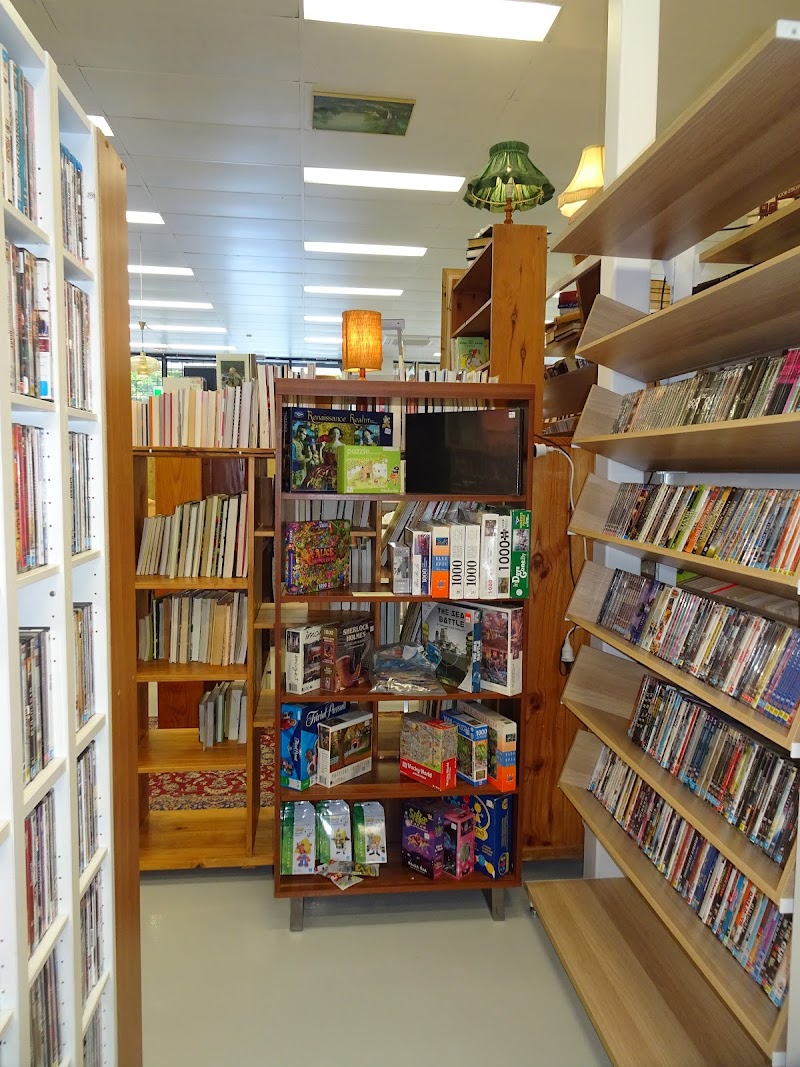 Check out Lifeline Shop Carseldine in Carseldine
